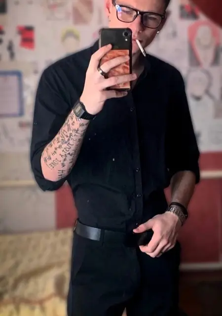 Я White, 21, из Новочеркасска, ищу знакомство для постоянных отношений