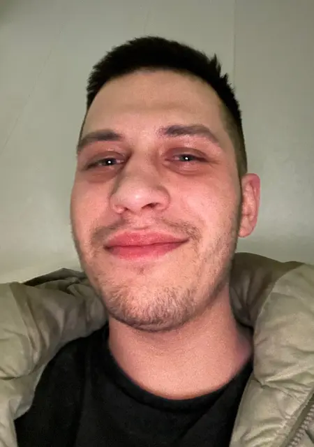 Albert из Петрозаводска, ищу на сайте знакомства на одну ночь