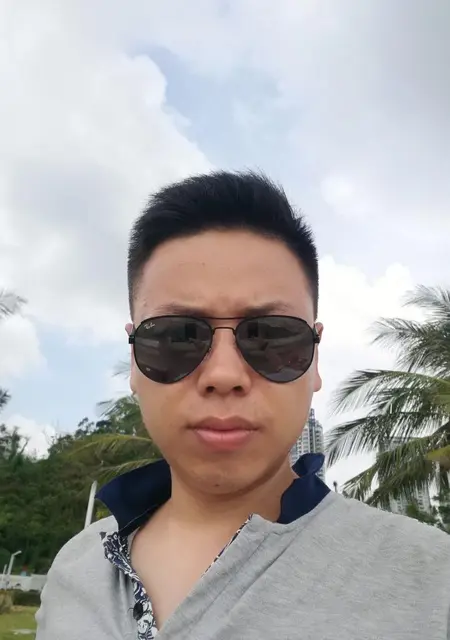 Пётр из Пскова, мне 37, познакомлюсь на одну ночь