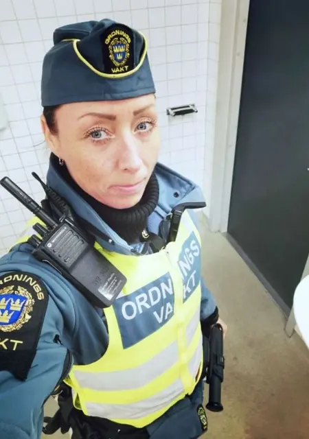 Nina из Стокгольма, мне 39, познакомлюсь