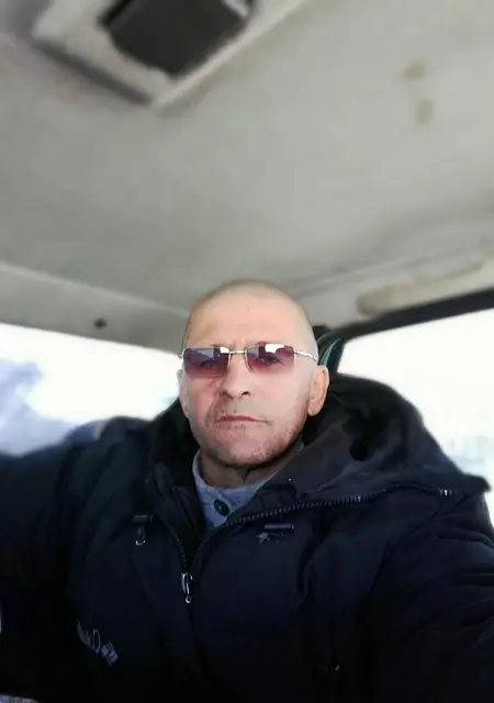 Виктор из Нижневартовска, ищу на сайте знакомства на одну ночь