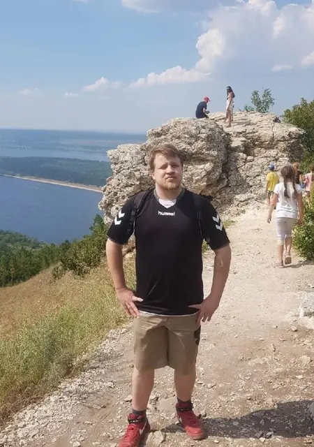 Я Макс, 29, знакомлюсь без обязательств в Балакове