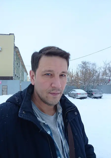 Я Александр, 41, из Каменска-Уральского, ищу знакомства без обязательств