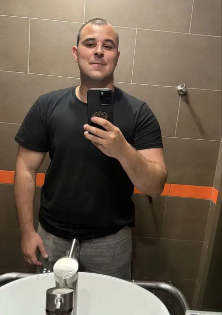 Я Sasha, 26, из Энгельса, ищу знакомства без обязательств