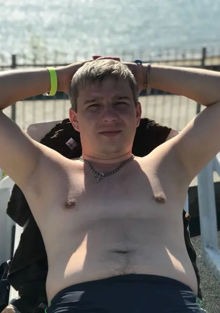 Я Артур, 39, из Нового Уренгоя, ищу знакомство для общения