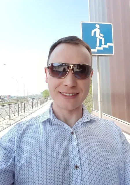 Костя из Кирова, ищу на сайте знакомства без обязательств