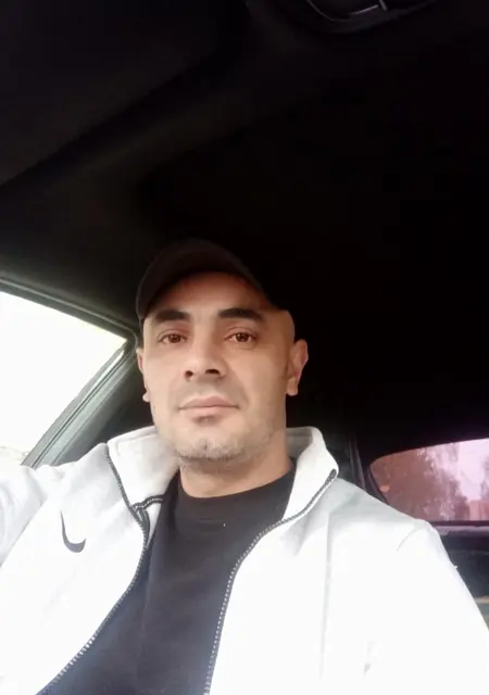 Я Амид, 41, знакомлюсь без обязательств в Архангельске