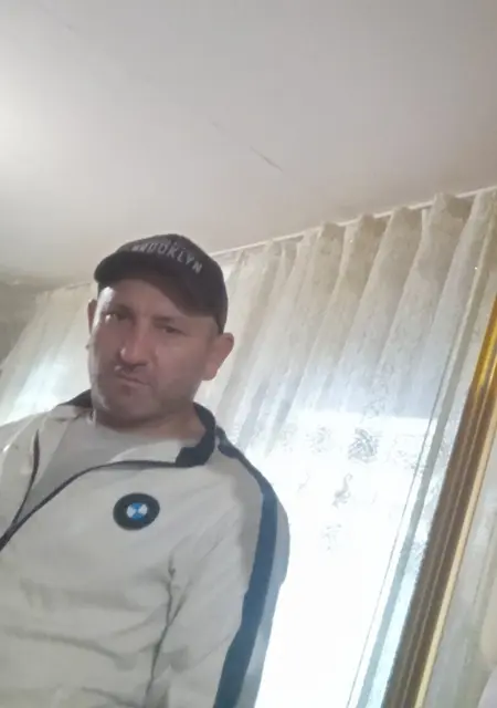 Я Сирди, 51, из Ставрополя, ищу знакомство для приятного времяпровождения