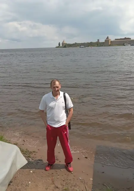 Игорь из Санкт-Петербурга, мне 57, познакомлюсь на одну ночь