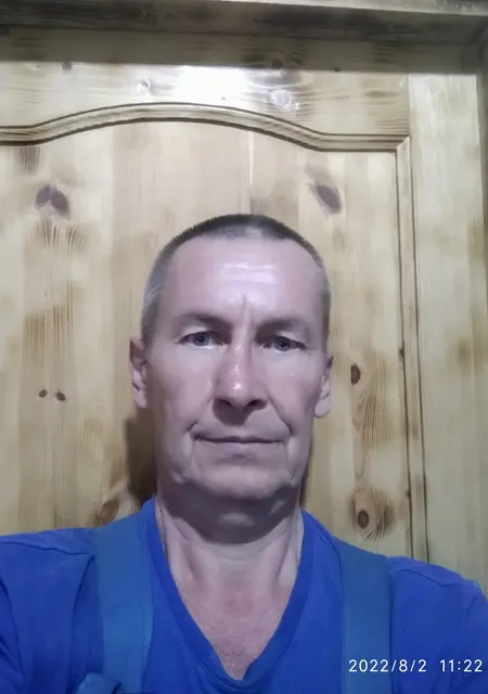 Я Александр, 63, из Артема, ищу знакомства на одну ночь