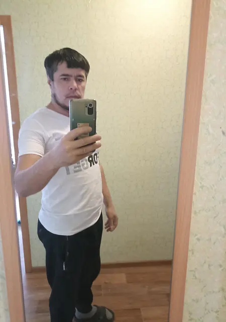 Я Джони, 43, знакомлюсь на одну ночь в Тюмени