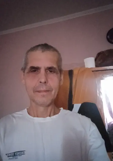 Я Юрий, 50, из Ростова-на-Дону, ищу знакомства без обязательств