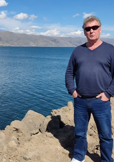 Геннадий из Сочи, мне 58, познакомлюсь без обязательств