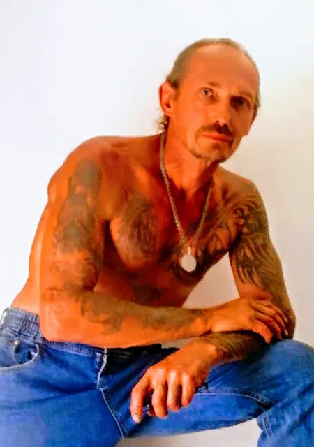 Я Павел, 58, из Таганрога, ищу знакомства без обязательств