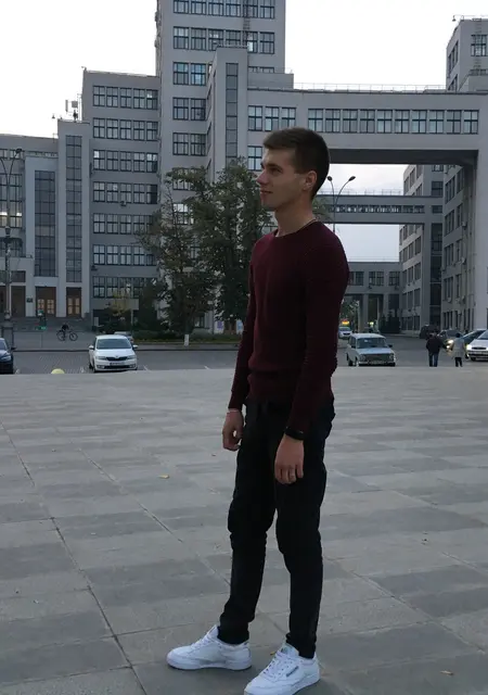 Костя из Сум, ищу на сайте постоянные отношения