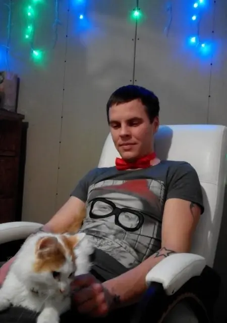 Алексей из Владимира, мне 41, познакомлюсь на одну ночь