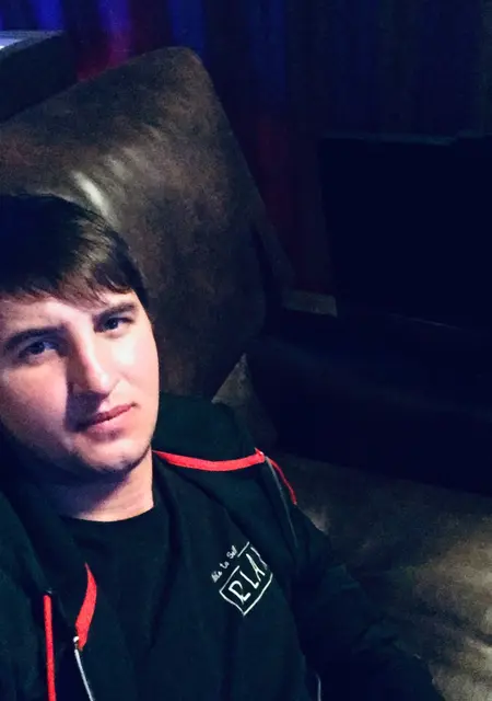 Я Александр, 31, из Невинномысска, ищу знакомства без обязательств