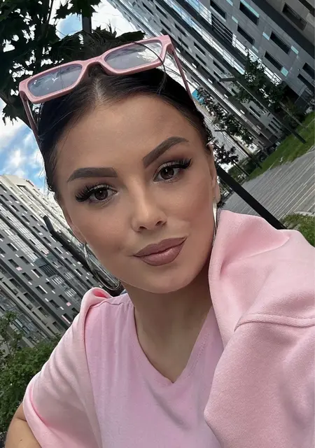 Я Ксения, 30, из Сыктывкара, ищу знакомство для совместных путешествий