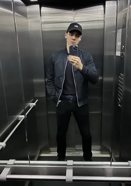 Я Михаил, 27, из Москвы, ищу знакомство для постоянных отношений