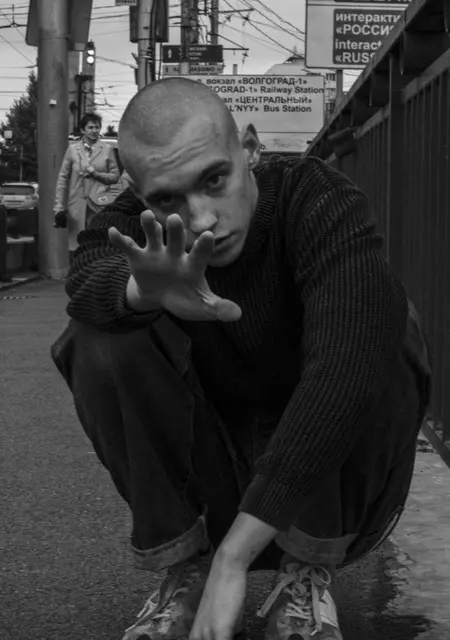 Я Данил, 20, из Волгограда, ищу знакомства на одну ночь