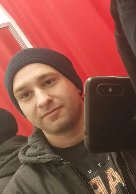 Пашка из Воронежа, мне 33, познакомлюсь для приятного времяпровождения