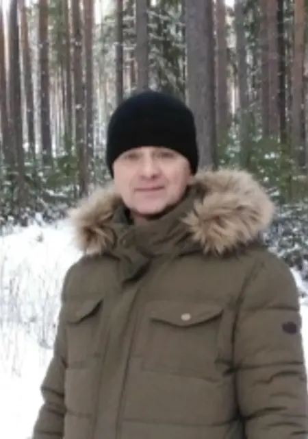 Михаил из Екатеринбурга, мне 20, познакомлюсь