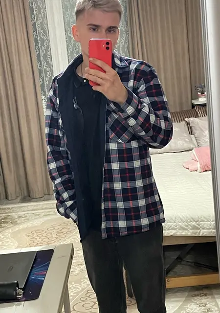 Антон из Славянска-на-Кубани, ищу на сайте постоянные отношения