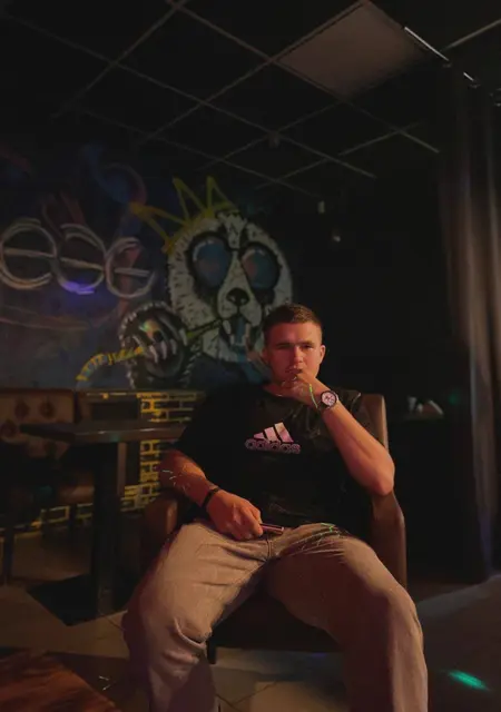 Кирил из Бугульмы, мне 21, познакомлюсь для открытые отношения