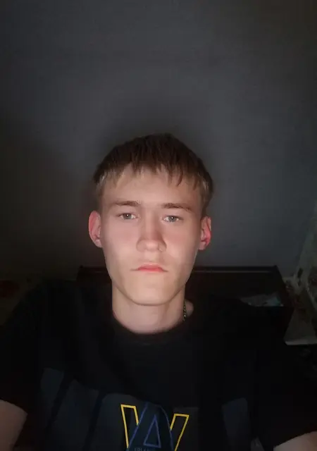Я Алексей, 22, из Прокопьевска, ищу знакомство для постоянных отношений