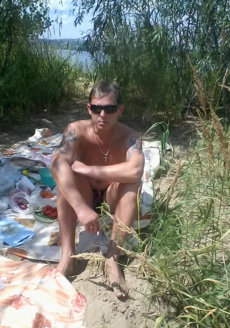 Владимир из Вольска, ищу на сайте знакомства без обязательств