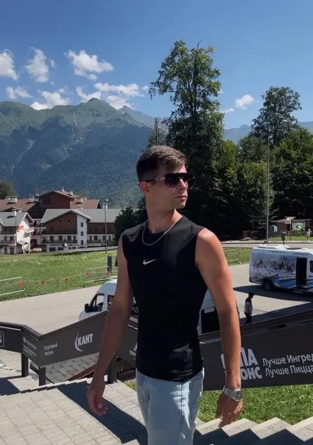 Я Андрей, 22, знакомлюсь для общения в Геленджике