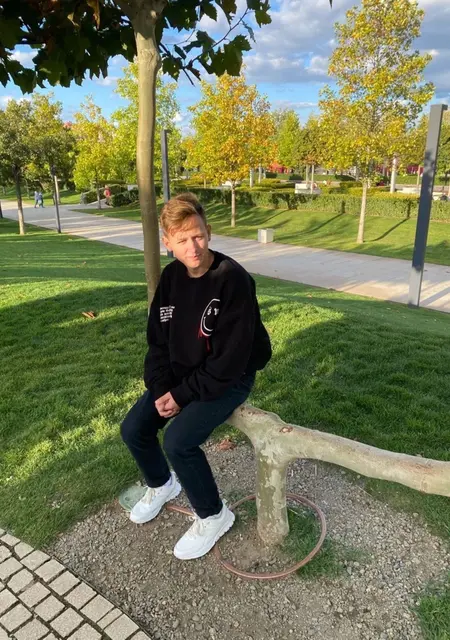 Я Данил, 19, из Феодосии, ищу знакомство для общения