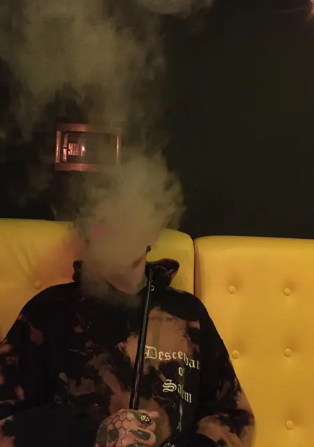 Денис из Херсона, мне 23, познакомлюсь на одну ночь