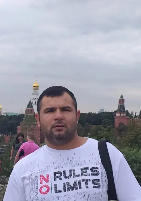 Марк из Воронежа, ищу на сайте знакомства на одну ночь