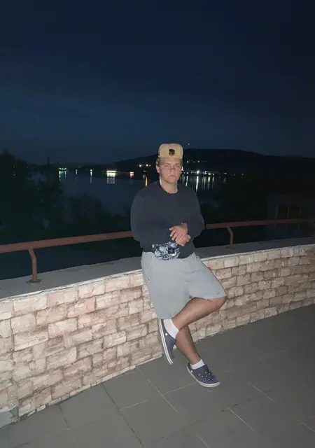 Я Kolya, 20, знакомлюсь без обязательств в Магнитогорске