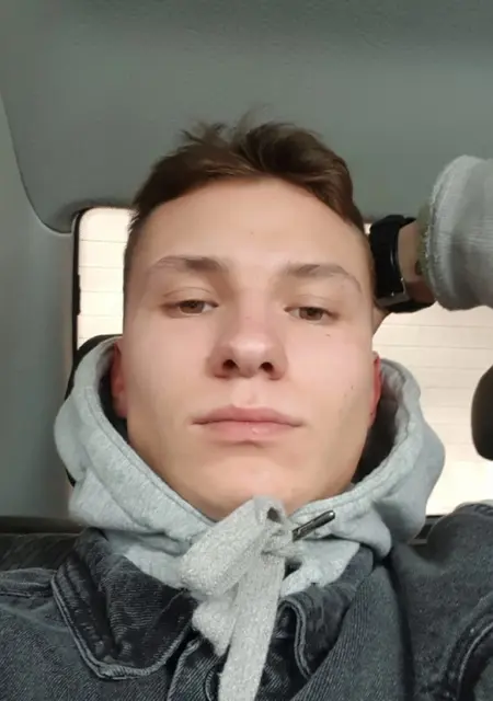 Милый из Новомосковска, мне 22, познакомлюсь на одну ночь