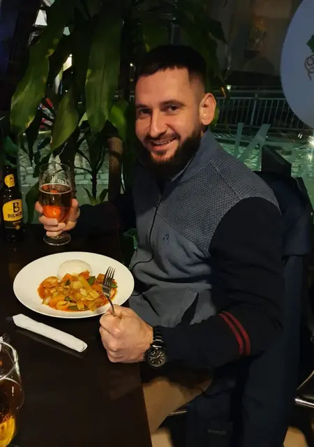 Я Stanislav, 39, знакомлюсь на одну ночь в Южно-Сахалинске