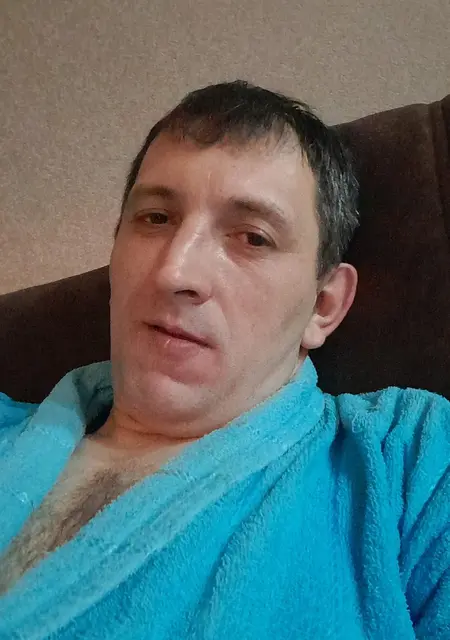 Я Андрей, 44, из Барнаула, ищу знакомства на одну ночь