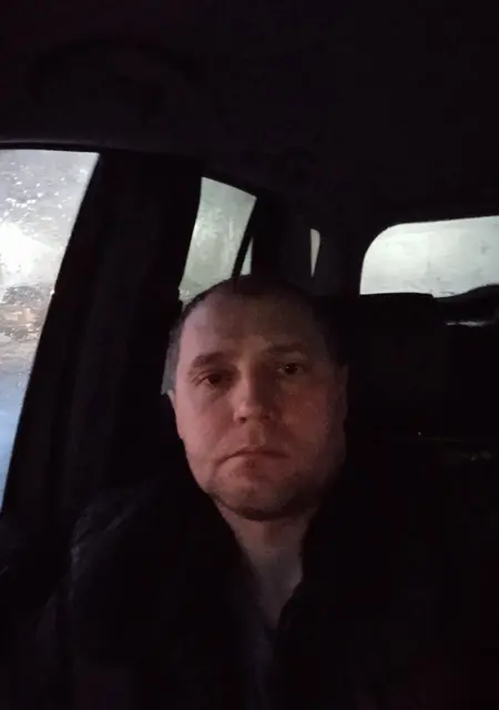 Александр из Клина, ищу на сайте знакомства без обязательств