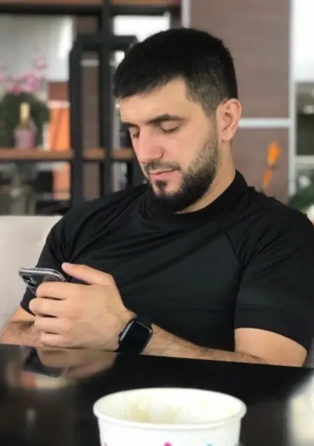 Запир из Махачкалы, мне 32, познакомлюсь для дружбы