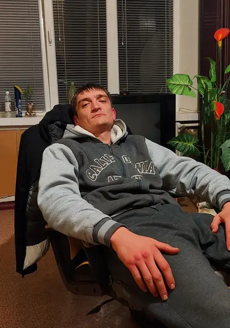 Юра из Каменца-Подольского, мне 34, познакомлюсь для совместных путешествий