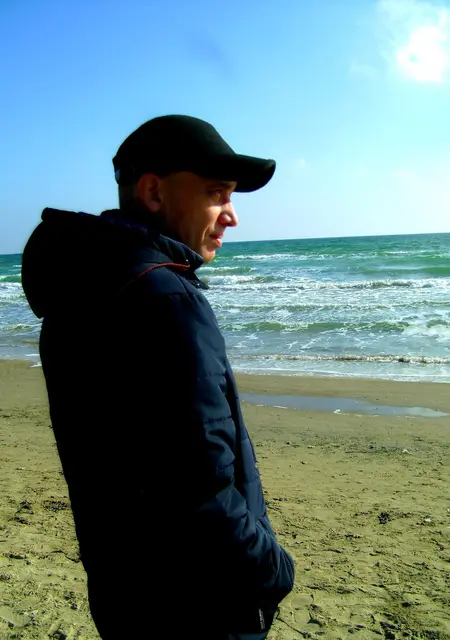 Я Владимир, 47, знакомлюсь для дружбы в Омске