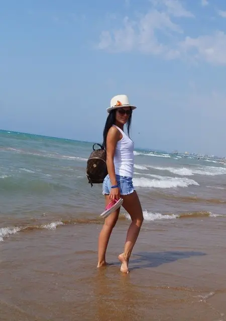 Я Анна, 37, из Омска, ищу знакомство для постоянных отношений