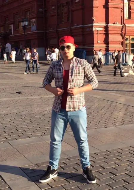 Я Веля, 21, знакомлюсь для открытые отношения в Грозном