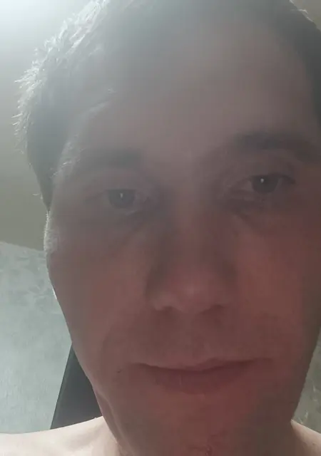 Я Алексей, 41, из Краснодара, ищу знакомства на одну ночь