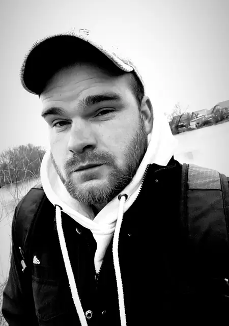 Макс из Рязани, мне 28, познакомлюсь без обязательств