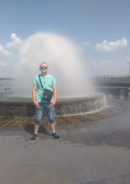 Дмитрий из Кропивницкого, мне 30, познакомлюсь для вирта