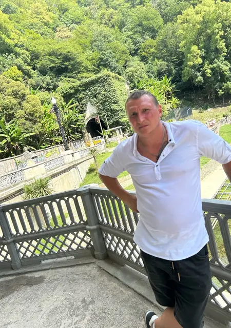 Виталий из Жигулевска, ищу на сайте знакомства на одну ночь