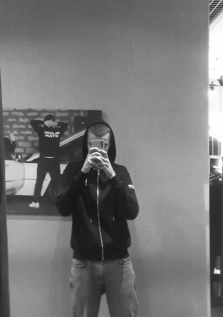 Я Кирилл, 19, знакомлюсь для постоянных отношений в Энгельсе