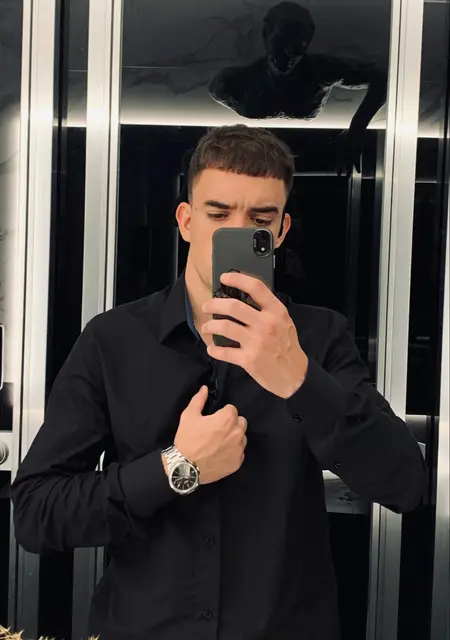 Владислав из Москвы, мне 21, познакомлюсь для общения